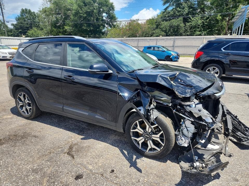 2021 KIA SELTOS EX 4