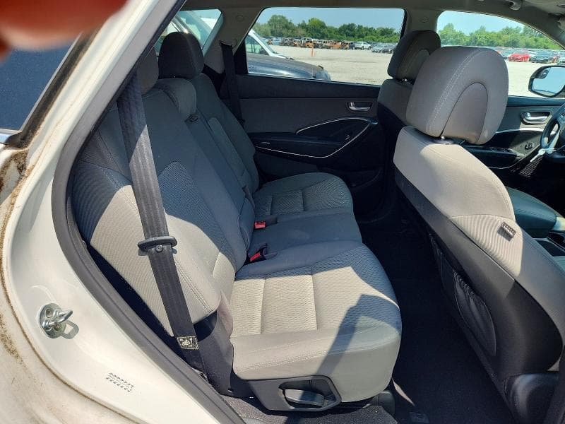 2017 HYUNDAI SANTA FE SE 11