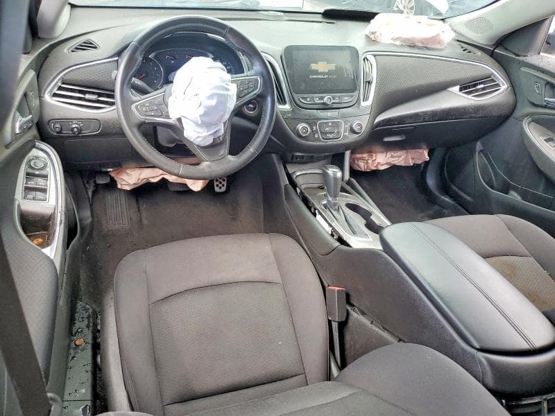 2017 CHEVROLET MALIBU LT 8