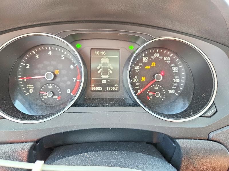 2017 VOLKSWAGEN JETTA SE 9
