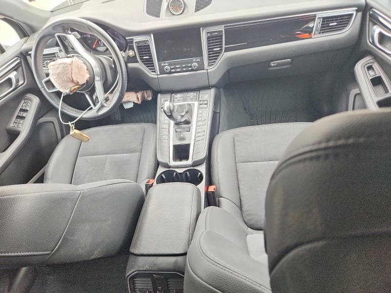 2018 PORSCHE MACAN 8