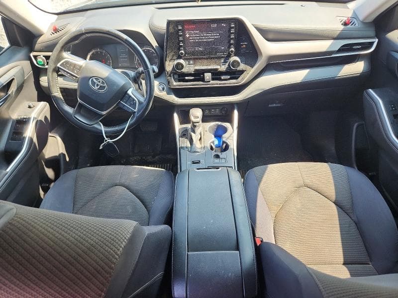 2022 TOYOTA HIGHLANDER LE 8