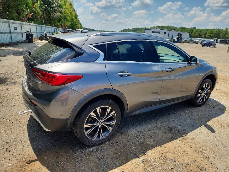 2017 INFINITI QX30 PREMIUM 3
