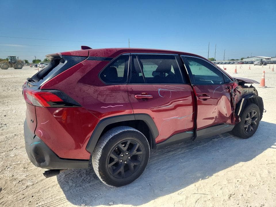 2022 TOYOTA RAV4 LE 3