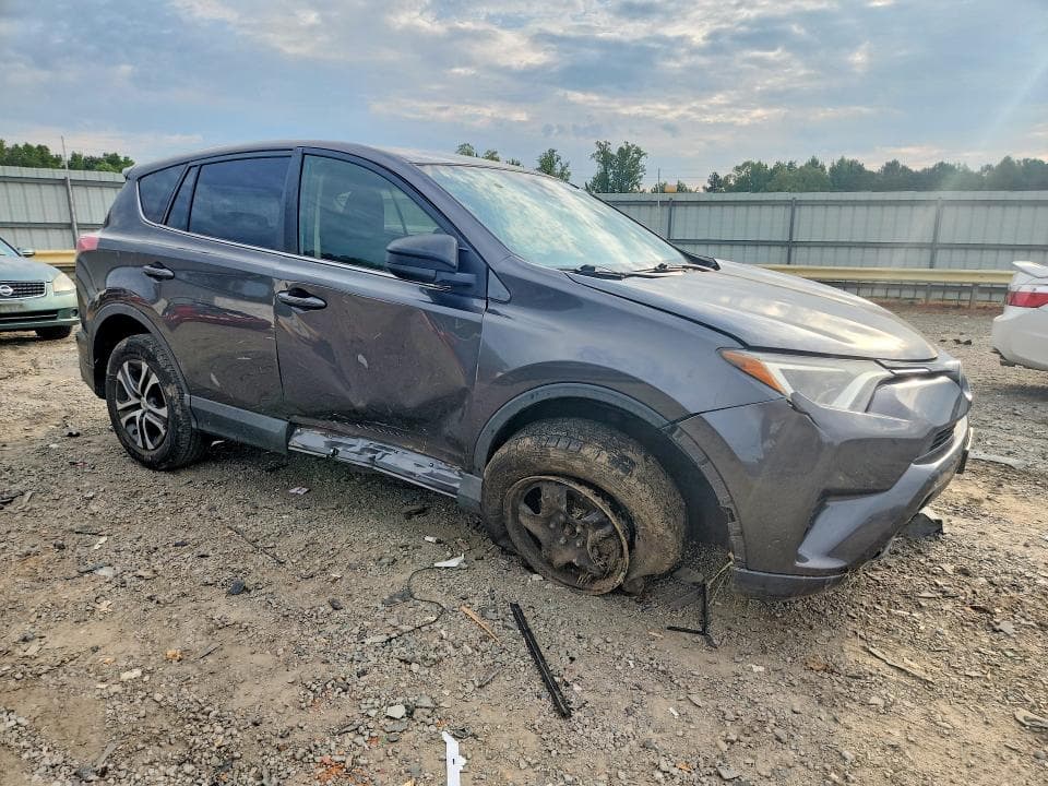 2018 TOYOTA RAV4 LE 4