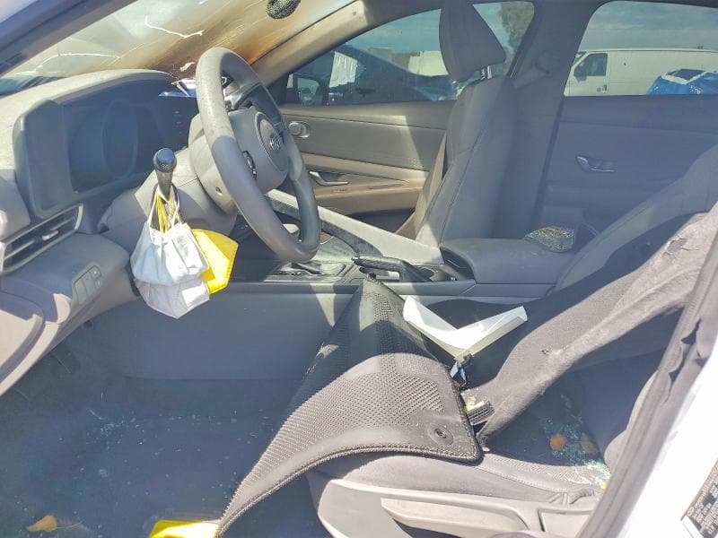 2022 HYUNDAI ELANTRA SE 7