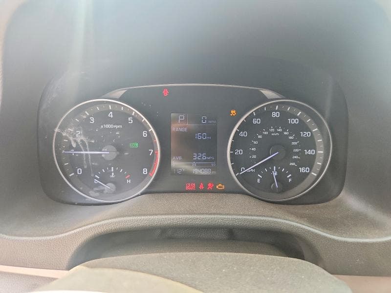 2017 HYUNDAI ELANTRA SE 9