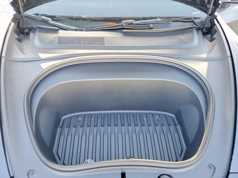 2026 TESLA MODEL 3 11