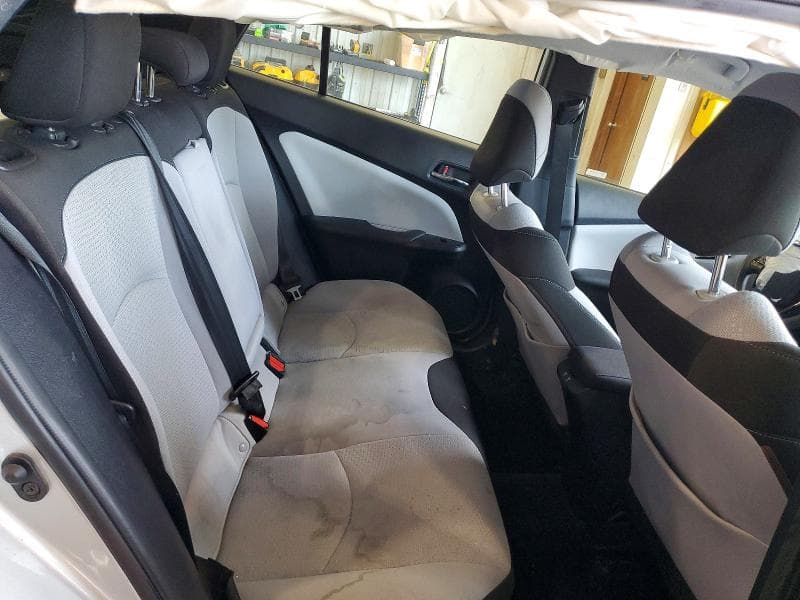2020 TOYOTA PRIUS LE 10
