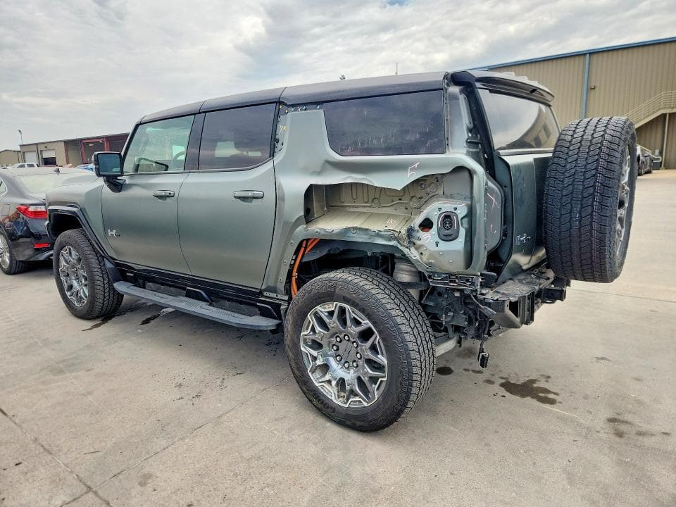 2024 GMC HUMMER SUV 3X 2