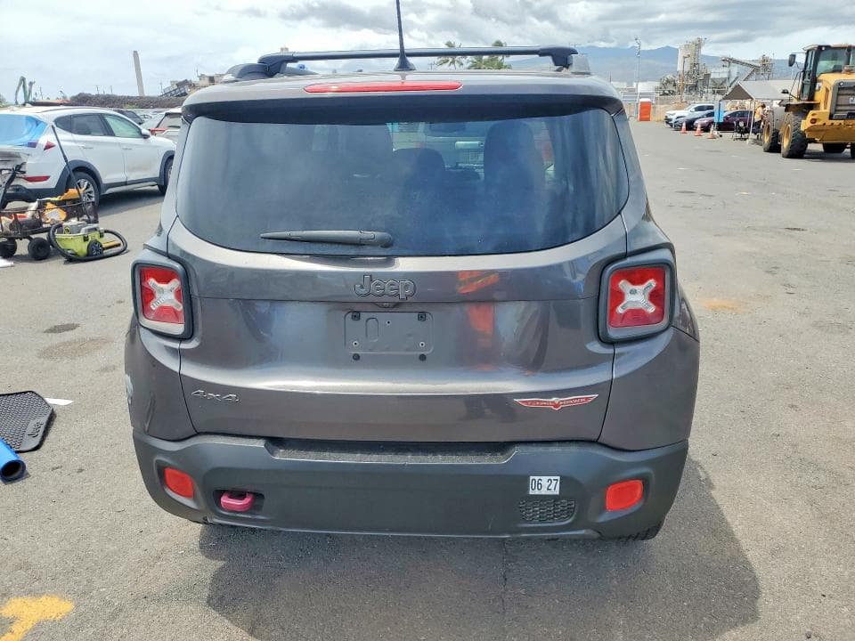 2017 JEEP RENEGADE TRAILHAWK 6