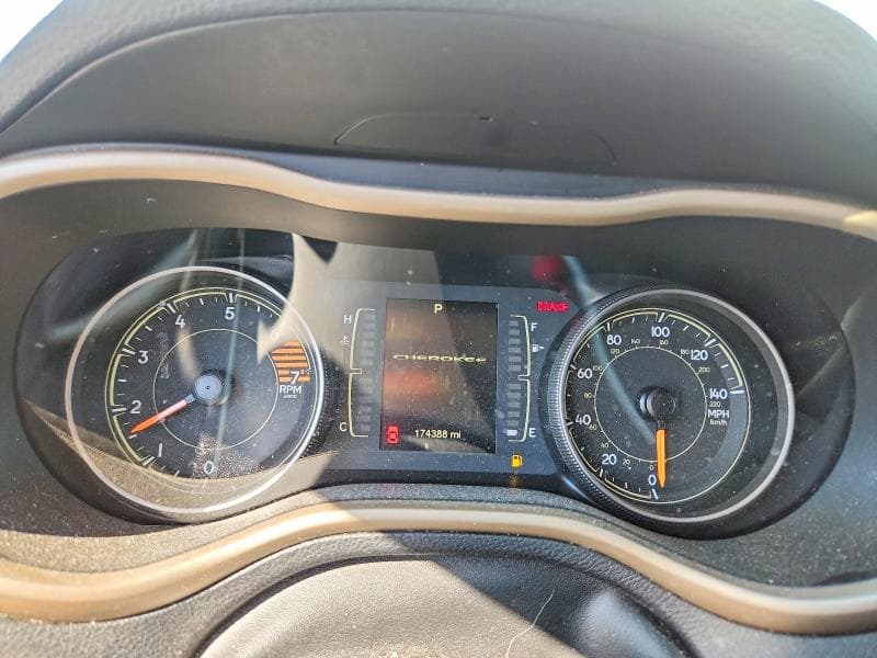 2018 JEEP CHEROKEE LATITUDE 9