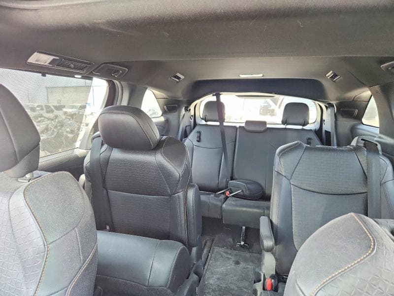 2025 TOYOTA SIENNA WOODLAND EDITION 10