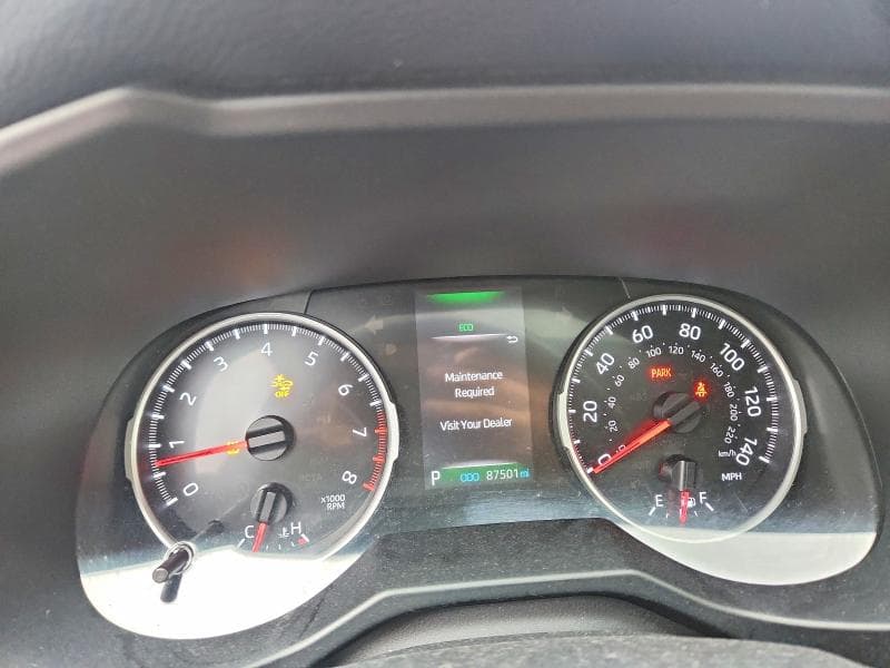 2019 TOYOTA RAV4 XLE PREMIUM 9