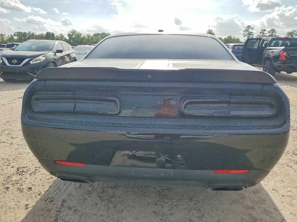 2022 DODGE CHALLENGER R/T 6