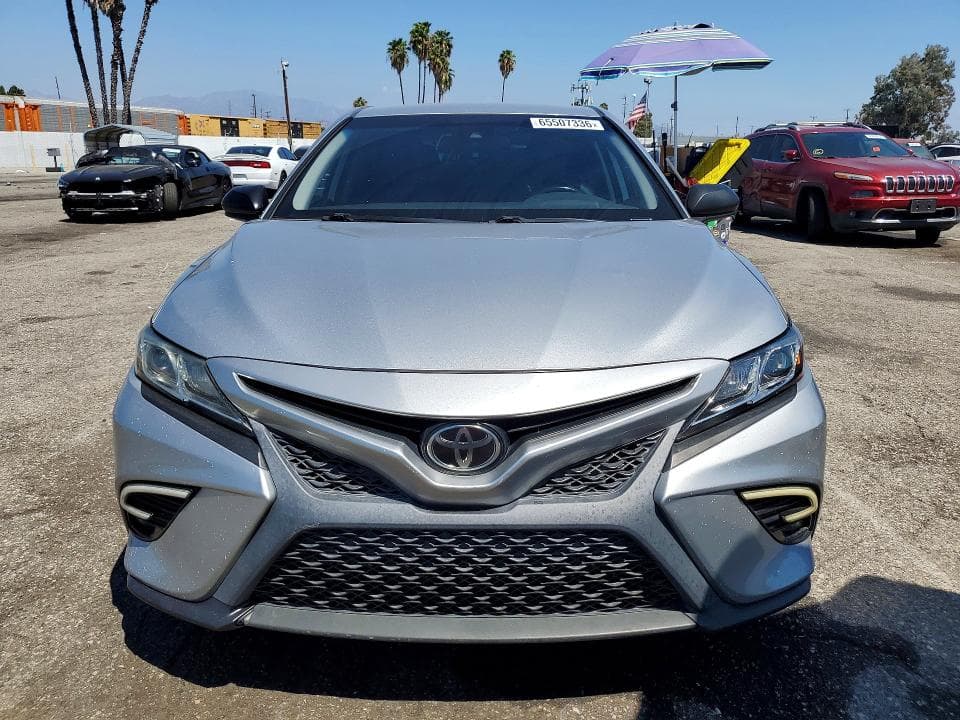 2019 TOYOTA CAMRY SE 5