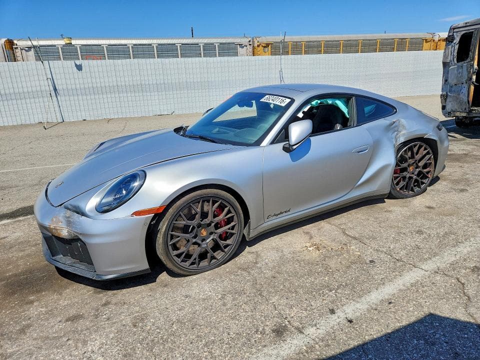 2025 PORSCHE 911 CARRERA GTS - 1