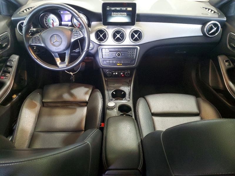 2017 MERCEDES-BENZ GLA 250 8
