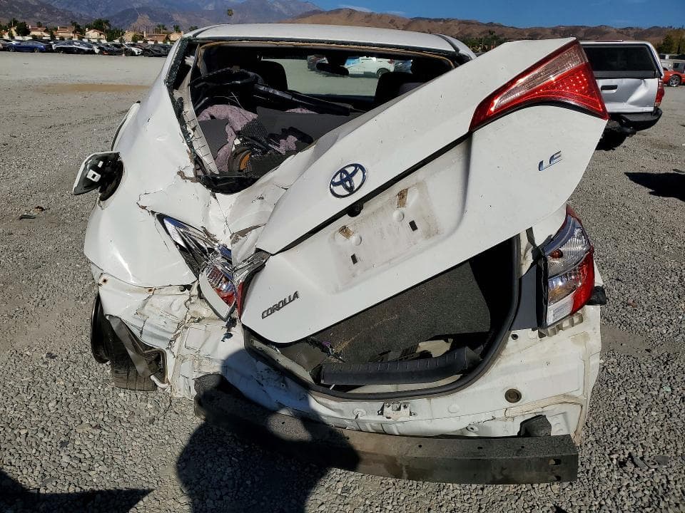 2017 TOYOTA COROLLA LE 6
