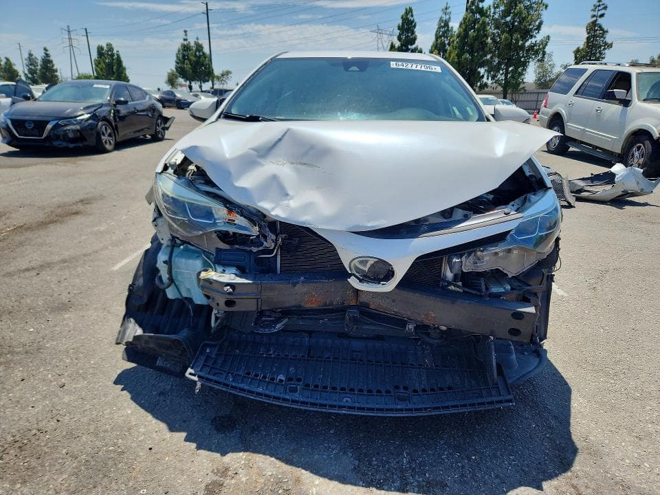 2017 TOYOTA COROLLA SE 5