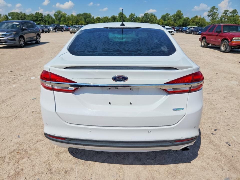2017 FORD FUSION SE 6