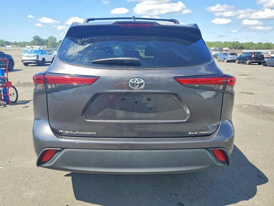 2020 TOYOTA HIGHLANDER XLE 6