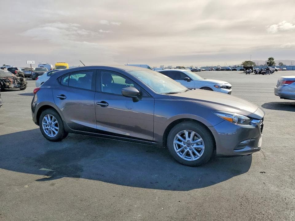 2018 MAZDA 3 SPORT 4