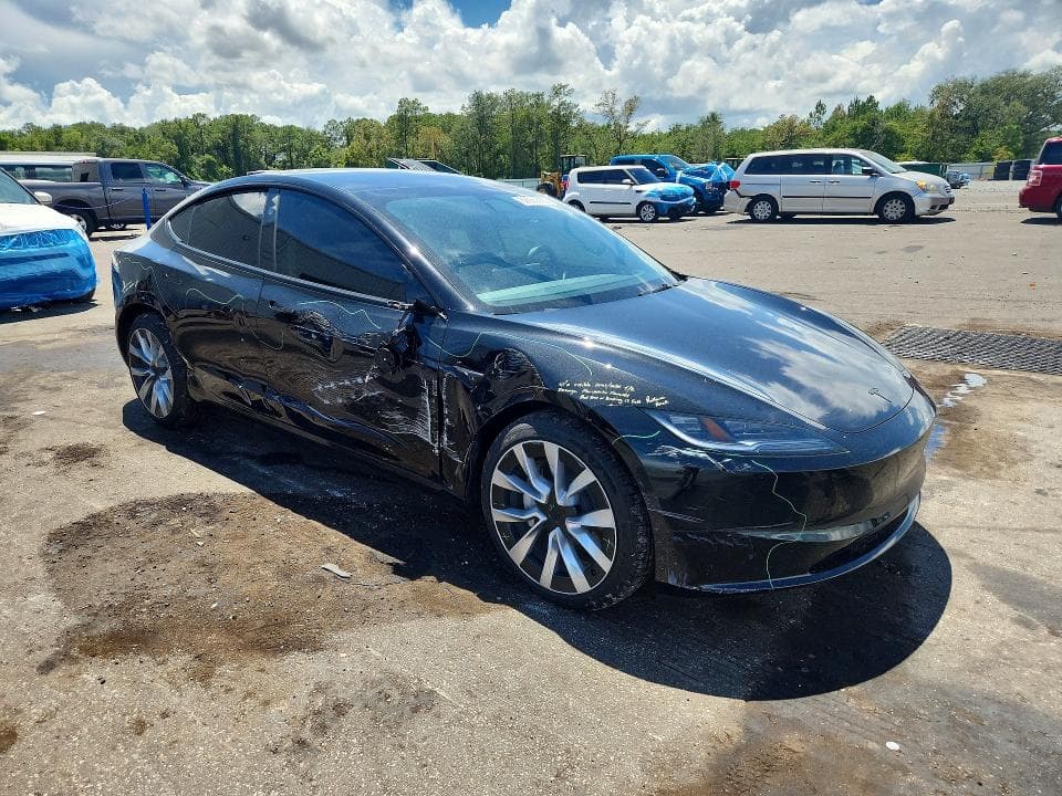 2026 TESLA MODEL 3 4