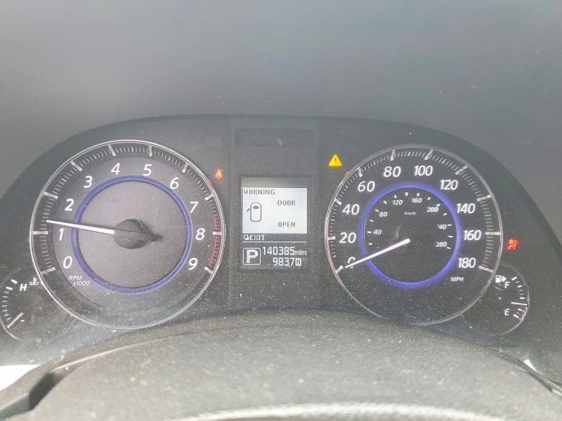 2017 INFINITI QX70 BASE 9