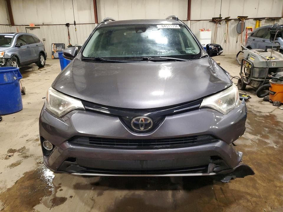 2017 TOYOTA RAV4 XLE 5