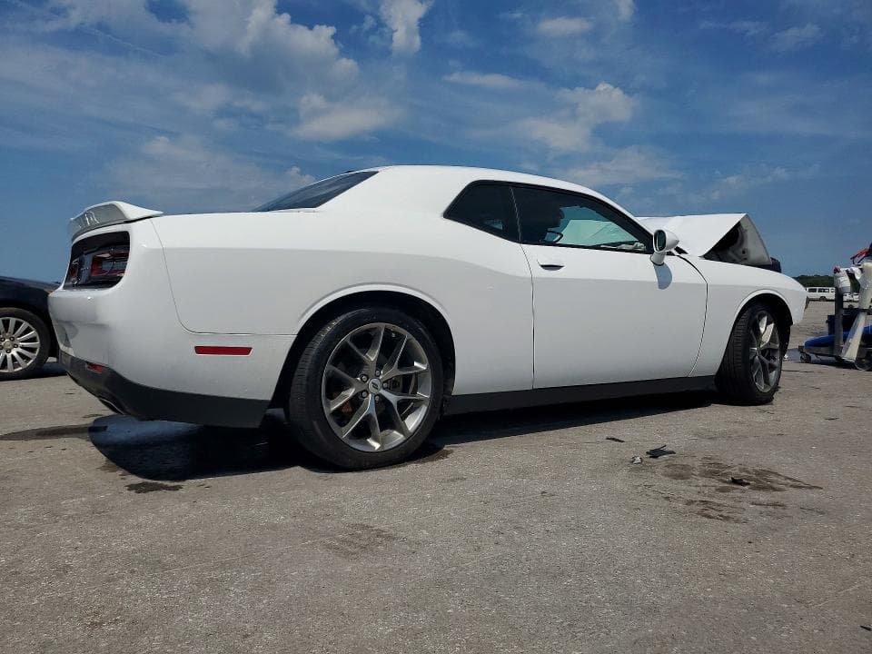 2022 DODGE CHALLENGER GT 3