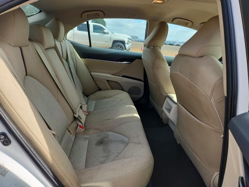2018 TOYOTA CAMRY LE 10