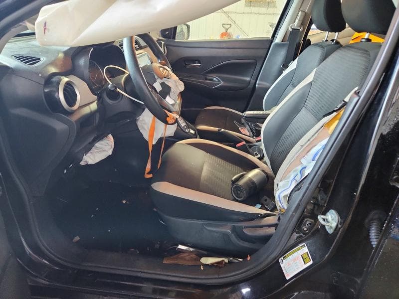 2020 NISSAN VERSA SV 7