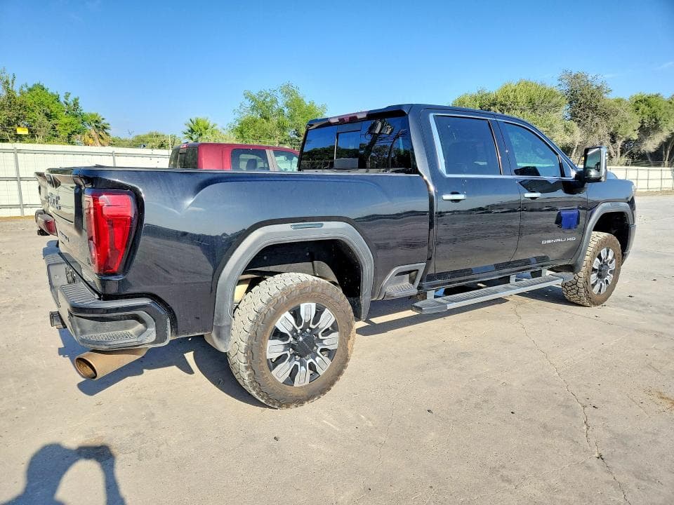 2021 GMC SIERRA K2500 DENALI 3