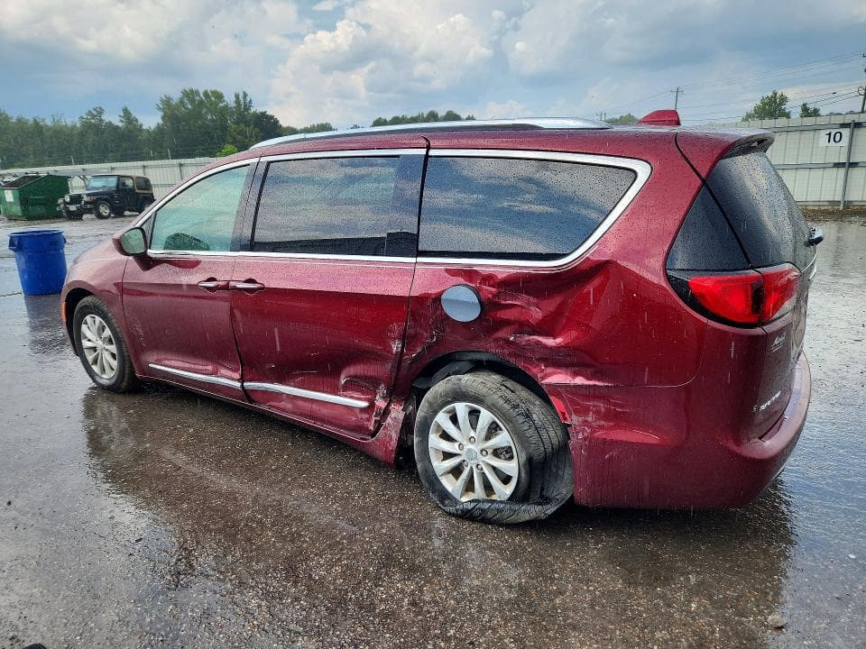 2019 CHRYSLER PACIFICA TOURING L 2