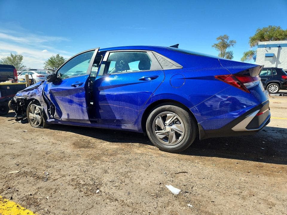 2024 HYUNDAI ELANTRA SE 2