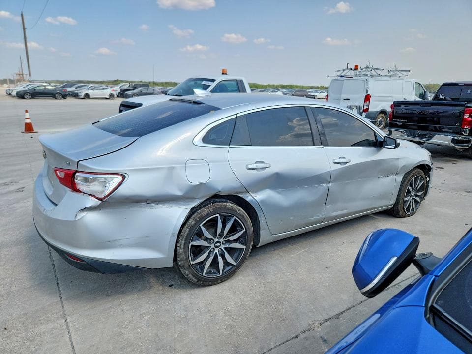 2018 CHEVROLET MALIBU LT 3