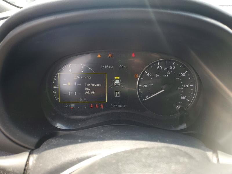 2023 NISSAN KICKS SR 9