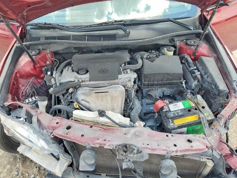 2017 TOYOTA CAMRY SE 11