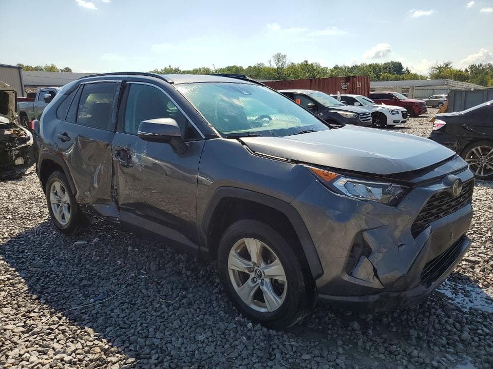 2021 TOYOTA RAV4 XLE 4
