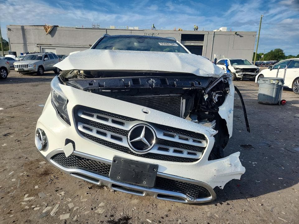 2018 MERCEDES-BENZ GLA 250 4MATIC 5