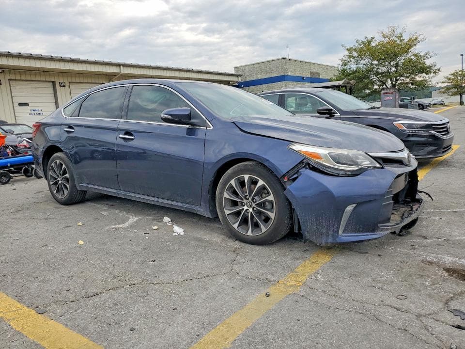 2018 TOYOTA AVALON XLE 4