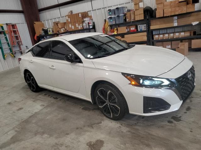 2023 NISSAN ALTIMA SR 4