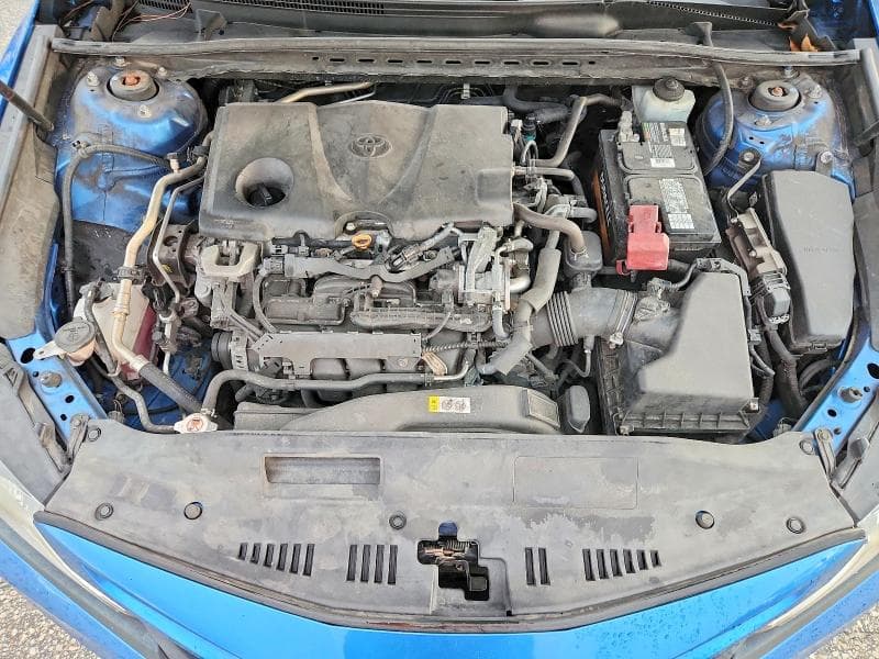 2019 TOYOTA CAMRY SE 11