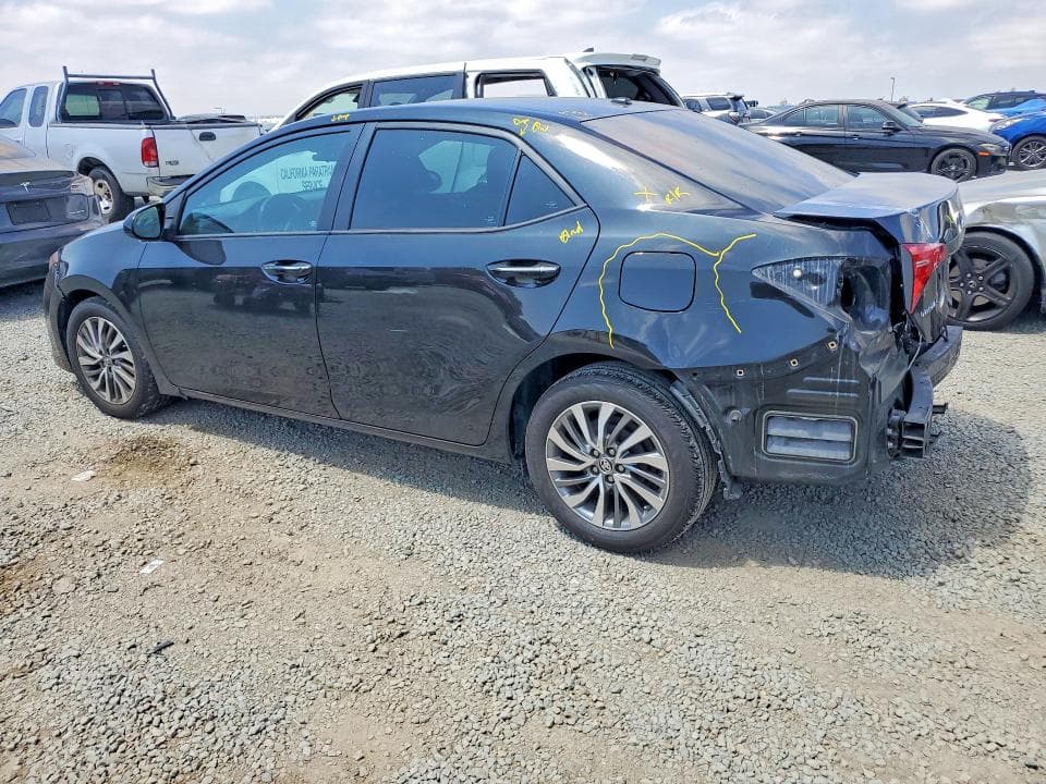 2017 TOYOTA COROLLA XLE 2