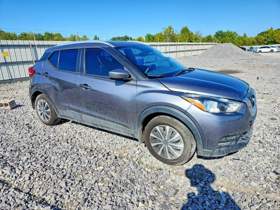 2018 NISSAN KICKS S 4