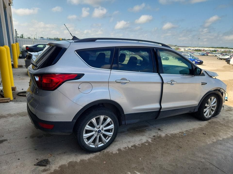 2019 FORD ESCAPE SEL 3