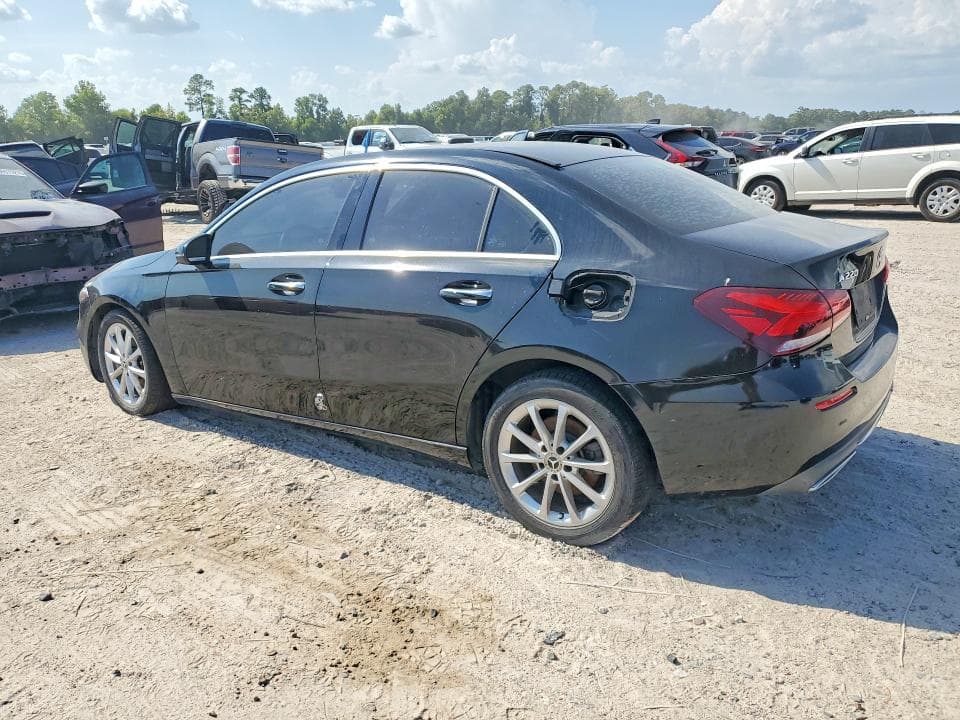 2019 MERCEDES-BENZ A 220 2