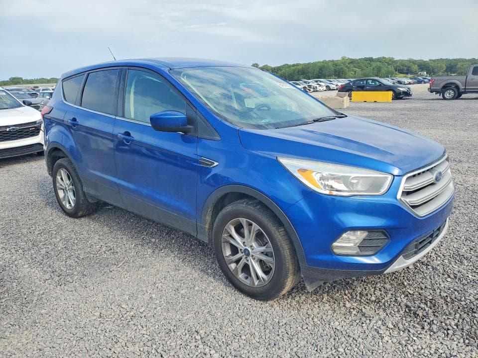 2019 FORD ESCAPE SE 4