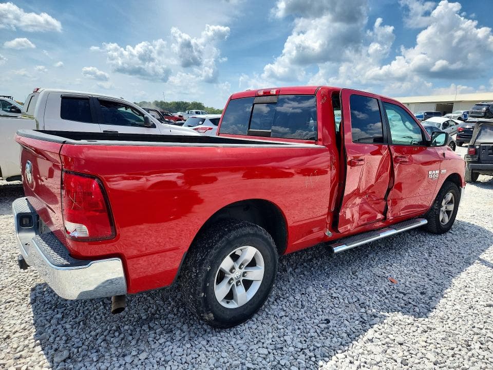 2019 RAM 1500 CLASSIC SLT 3
